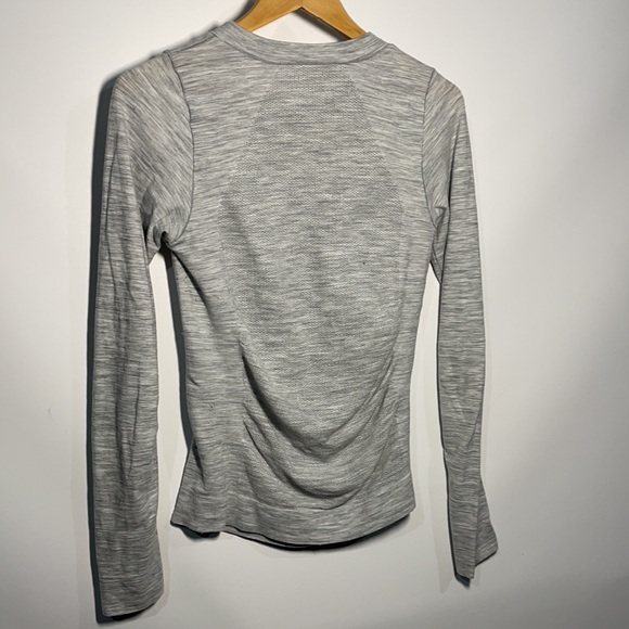 Athleta Side Cinched Thick Long Sleeve - Picture 3 of 4